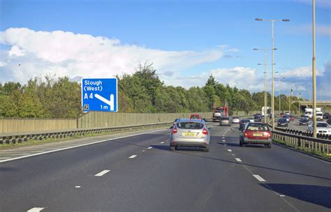 M4 Near Bray © Mrc Cc By Sa20 Geograph Britain And Ireland