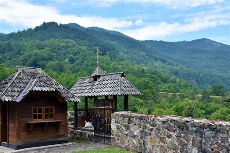 Otkrijte Srbiju Manastir Uvac Biodom