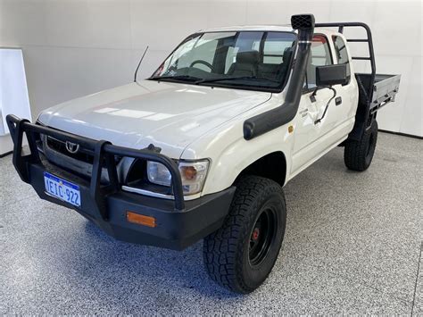 2004 Toyota Hilux 4x4 Manual X’tra Cab Chassis Auction 0001 9049767 Grays Australia