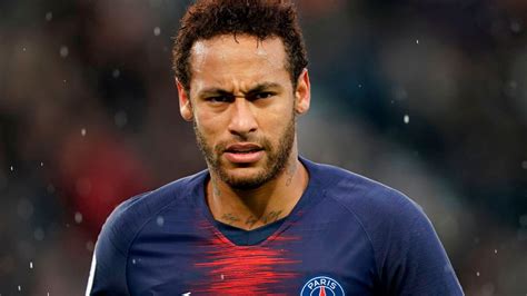 Barcelona Stars Were Willing To Take Pay Cut To Get Neymar Back This Summer Confirms Pique