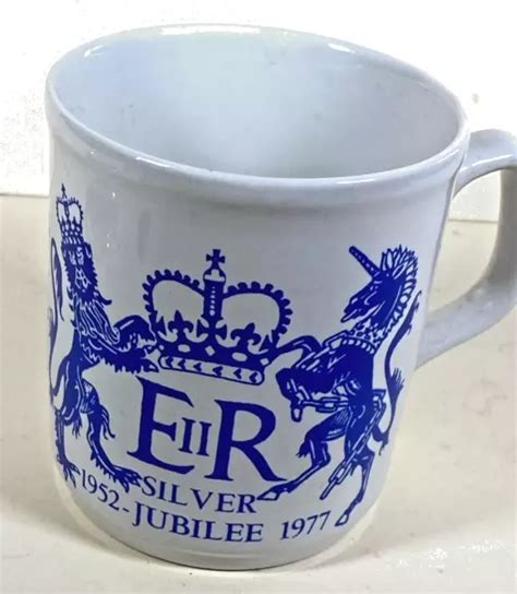 ROYAL COMMEMORATIVE COFFEE CAN Queen Elizabeth II Silver Jubilee 7