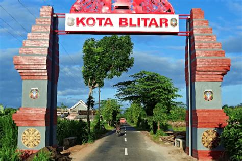 Berikut Deretan Wisata Religi Menarik Di Kota Blitar Ada Masjid Mirip