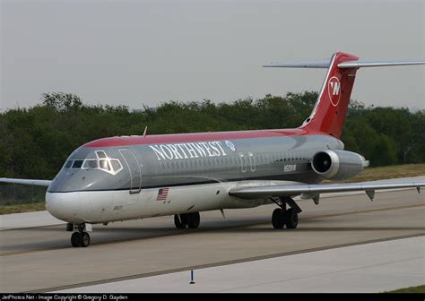 N Nw Mcdonnell Douglas Dc Northwest Airlines Greg Gayden