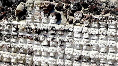 Hallan 119 Calaveras En El Altar De Cráneos Del Huei Tzompantli