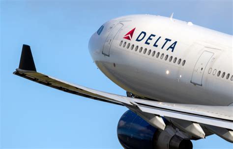 Delta Stock Forecast: Will Airlines Rebound in 2021? | Investment U