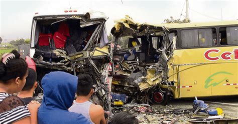 La Libertad Choque Deja Muertos Y Heridos Accidente De