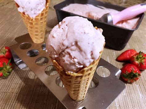 Strawberry Ice Cream Recipe • No Churn Method | Club Foody | Club Foody