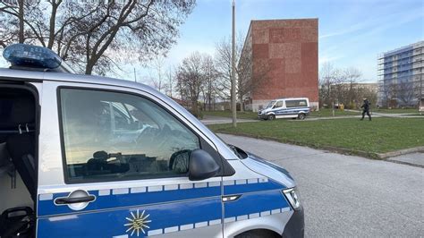 Einbruch In K Nftiges Fl Chtlingsheim Tatverd Chtige Ermittelt