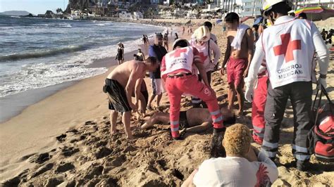 Policía Acuática De Mazatlán Rescata A Dos Personas De Morir Ahogadas