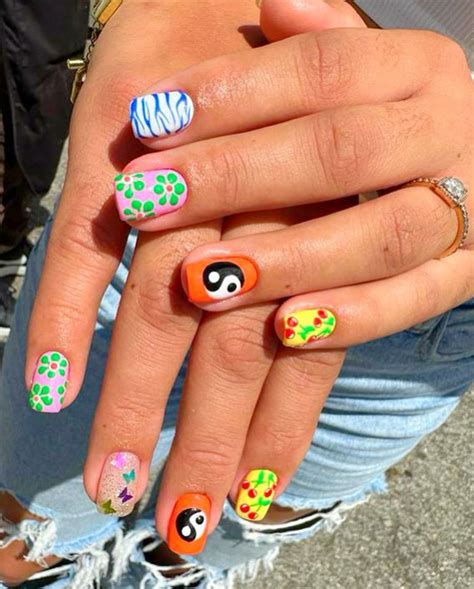 Celebrate Summer With These Cute Nail Art Designs Flower And Yin Yang Nails