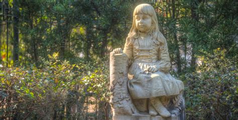 Little Gracie | Bonaventure Cemetery's most famous burial | Gracie Watson