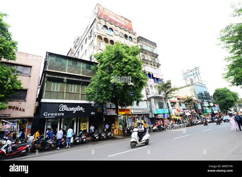 MG Road In Pune Stock Photo Alamy