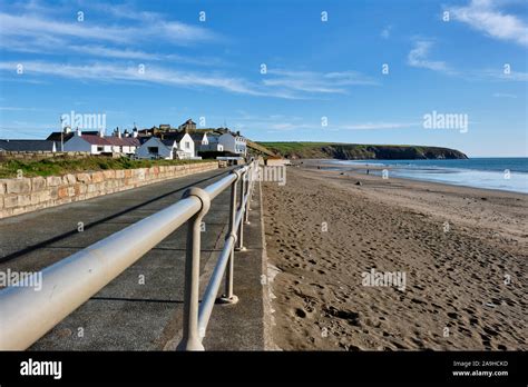 Aberdaron promenade, Aberdaron, Gwynedd, Wales Stock Photo - Alamy