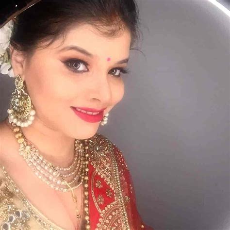 Alisha Makeup Artist In Thergaon Pune Best Makeup Artists For Fashion