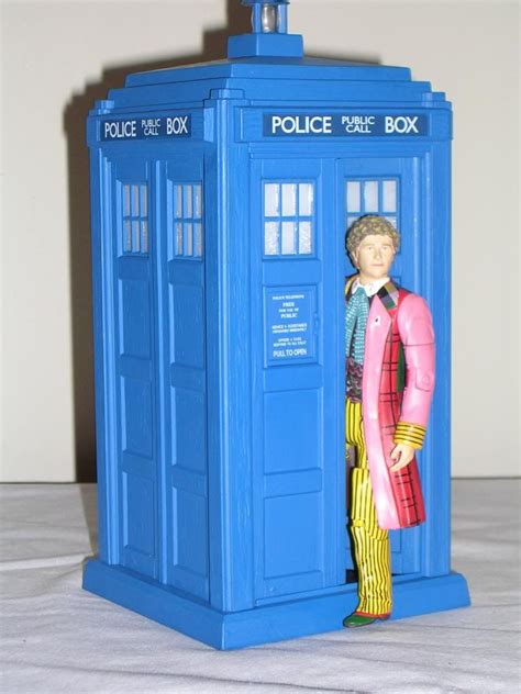 Doctor Who The 7th Doctor With Electronic Tardis By Character Options