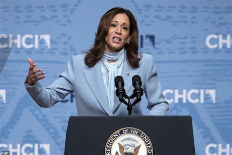 Cnn Hosts Blast Kamala Harris For Major Weakness