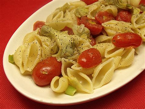 Pasta with Artichoke Hearts and Grape Tomatoes - Mama Likes To Cook