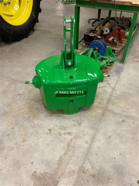 JOHN DEERE MASSE AVANT 900KG Tweedehands Accessoires Tractor 2020