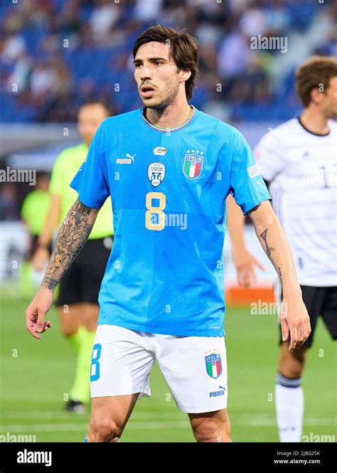 Sandro Tonali, ITA 8 in the UEFA Nations League 2022 match ITALY ...