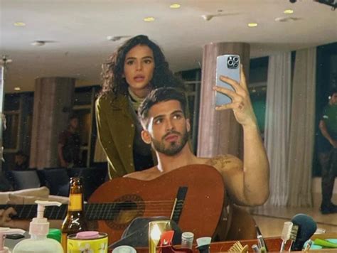 Assumid Ssimos Bruna Marquezine Posta Primeira Foto Beijando Jo O