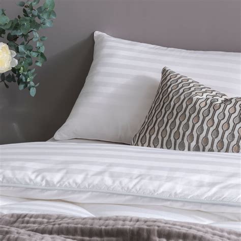 Buy the Luxury Boutique Silk Pillow | Fine Bedding Company