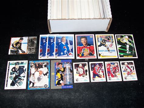 Lot Detail - Hockey Star Card Lot- 350 Stars
