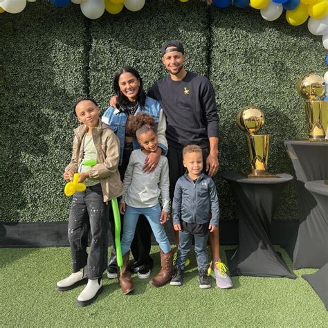 Inside the Busy World of Steph and Ayesha Curry: Cooking, Kids and ...