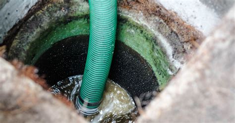 How to Unclog A Septic Tank Drain Pipe in Just 5 Steps | Blackstone ...