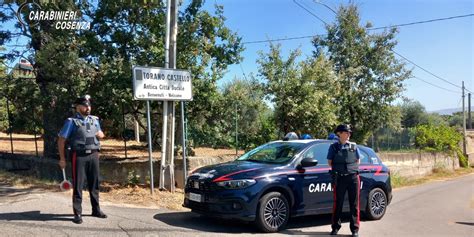 Nascondeva In Casa Droga Armi E Munizioni Arrestato Nel Cosentino Un