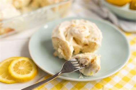 Lemon Buns With Lemon Cream Cheese Icing