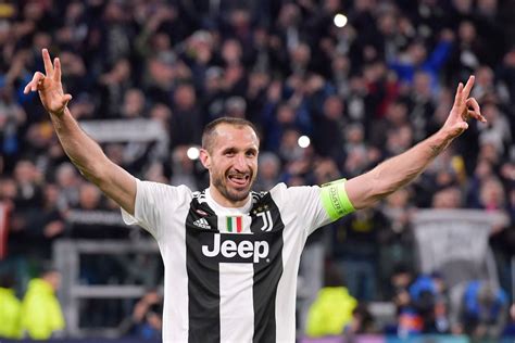 Giorgio Chiellini Responds When Asked If He Would Join Tottenham