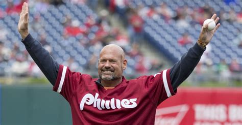 Former Phillies catcher Darren Daulton dies of brain cancer