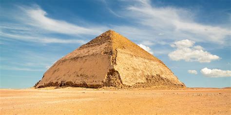 Bent Pyramid At Dahshur Bent Pyramid Of Snefru Bent Pyramid Facts