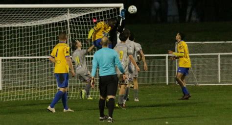 Football R Gional Lons Au D Fi Du Leader Le Maintien En Ligne De