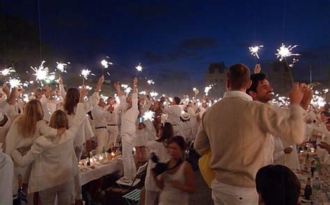 A Cagliari Arriva La Cena In Bianco Cagliari Vistanet