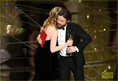 Casey Affleck Wins Best Actor at Oscars 2017 - Watch His Speech (Video ...