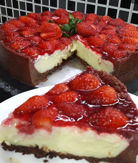 Torta De Morango Com Bolacha