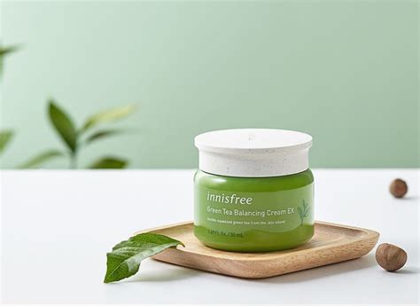 Innisfree Green Tea Balancing Cream EX | Fotografía cosmética, Aromas ...