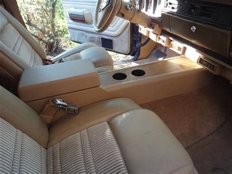 Jeep Grand Wagoneer Leather Seat Covers – Velcromag