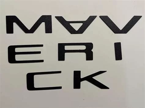 Ford Maverick Emblemas 3d Letras Puerta Trasera Batea Meses Sin