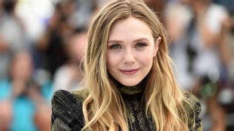elizabeth olsens net worth  parade
