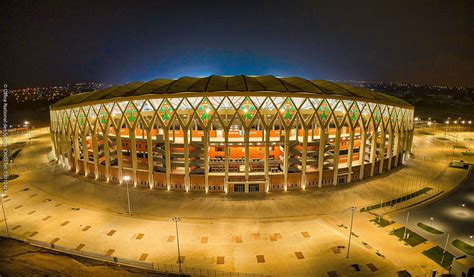 Nowy stadion Łuk triumfalny z Abidżanu Stadiony net