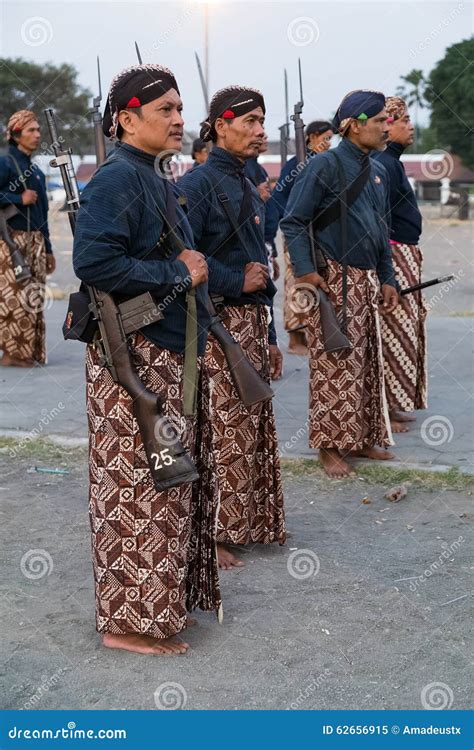 YOGYAKARTA, INDONESIA - CIRCA SEPTEMBER 2015: Ceremonial Sultan Guards ...