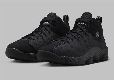 Jordan Jumpman Team II "Black Cat" 819175-001 | SneakerNews.com