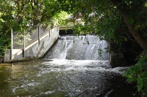 Crews Begin Emergency Repairs On Paint Creek Dam In Lake Orion