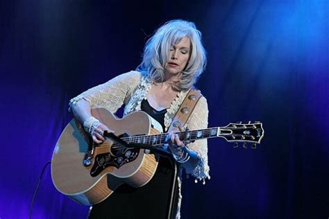 Emmylou Harris Bio, Age, Parents, Husband, Children, Net Worth