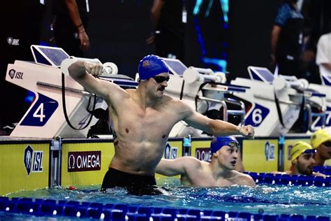 Coleman Stewart Smashes 100 Backstroke World Record in 48.33 Coleman ...