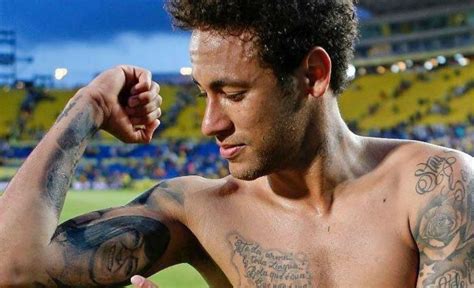 Barcelona Star Neymar Flaunts New Tattoo Of His Mother's Face While ...