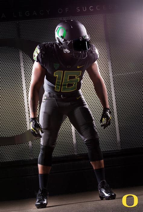 Oregon releases uniforms for Stanford