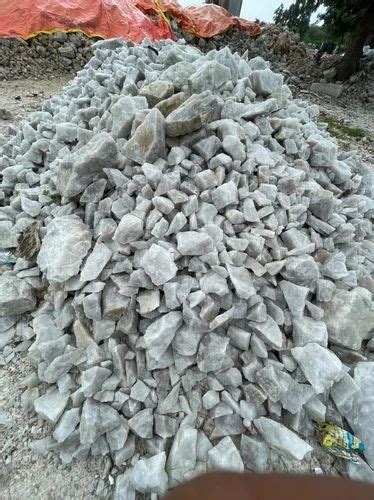 White Quartz Lumps For Ceramic Grade Super Semi At Rs 5000 Tonne In Amet